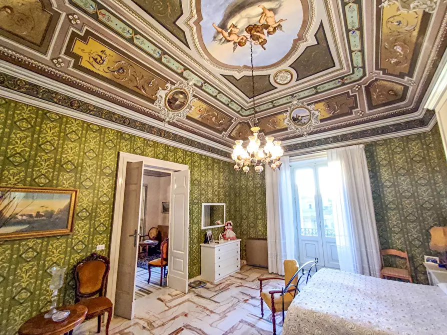Immagine 6 di Villa in vendita  in Piazza Enrico Cimbali snc a Bronte