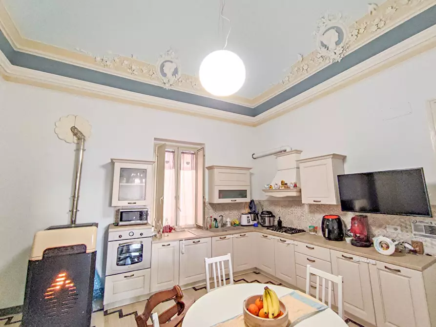 Immagine 26 di Villa in vendita  in Piazza Enrico Cimbali snc a Bronte