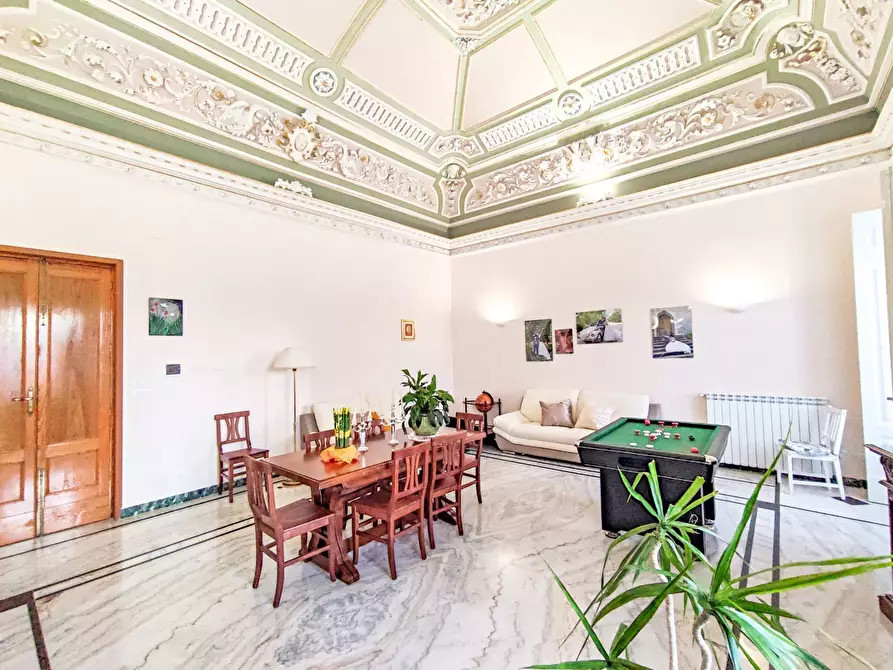 Immagine 17 di Villa in vendita  in Piazza Enrico Cimbali snc a Bronte