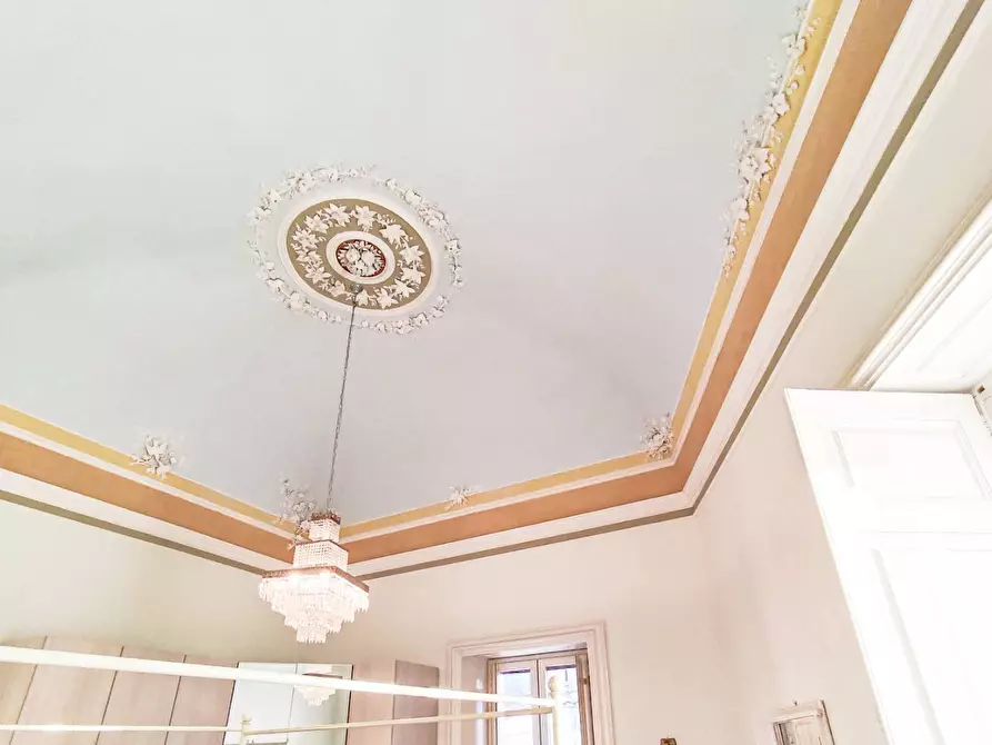 Immagine 30 di Villa in vendita  in Piazza Enrico Cimbali snc a Bronte