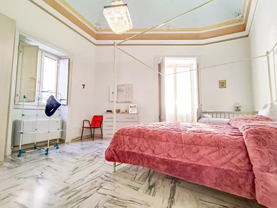 Immagine 31 di Villa in vendita  in Piazza Enrico Cimbali snc a Bronte