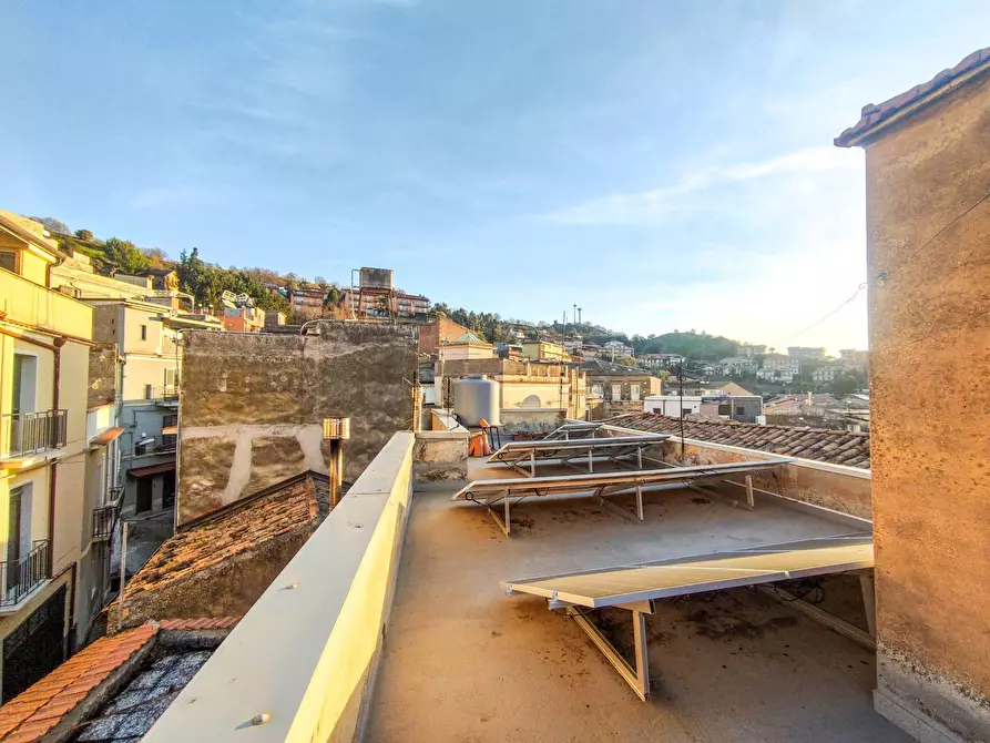 Immagine 43 di Villa in vendita  in Piazza Enrico Cimbali snc a Bronte