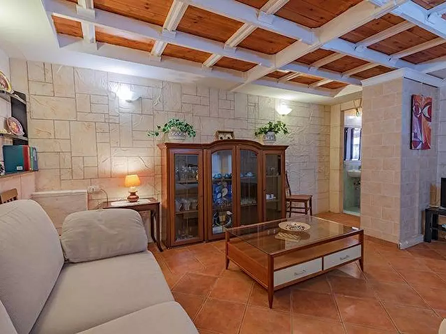 Immagine 12 di Villa in vendita  in traversa ognina a Siracusa