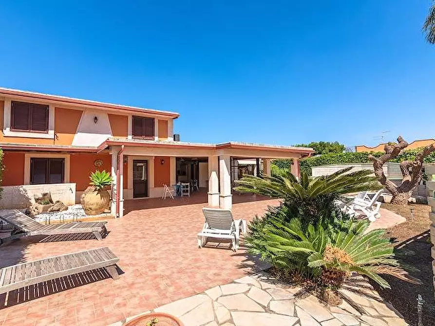 Immagine 2 di Villa in vendita  in traversa ognina a Siracusa