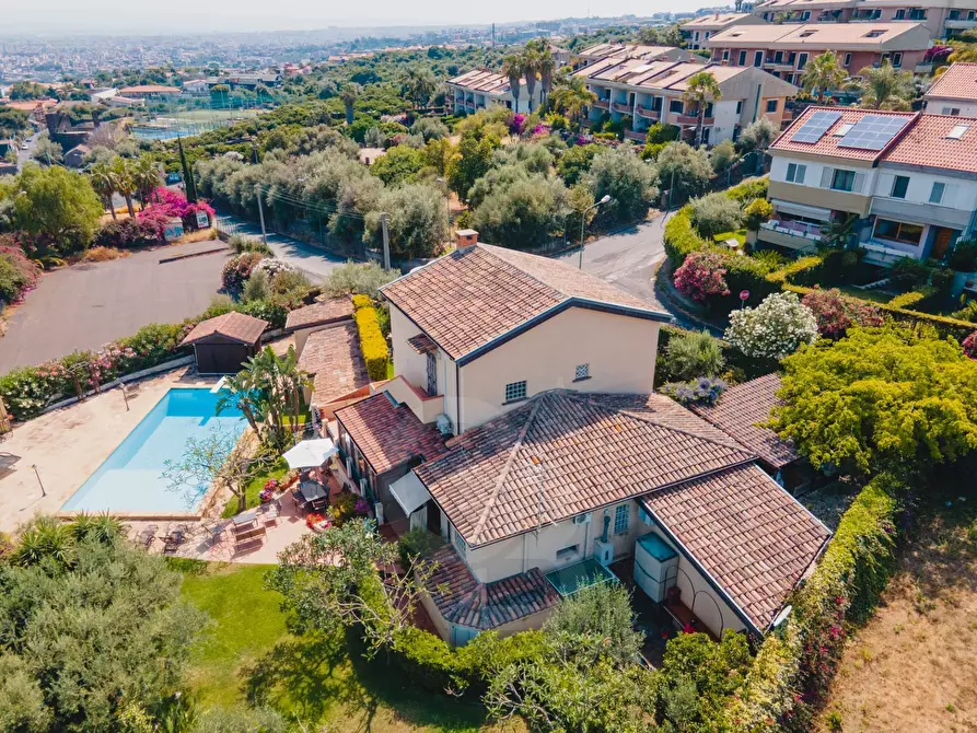 Immagine 1 di Villa in vendita  in VIA PIAVE snc a San Gregorio Di Catania