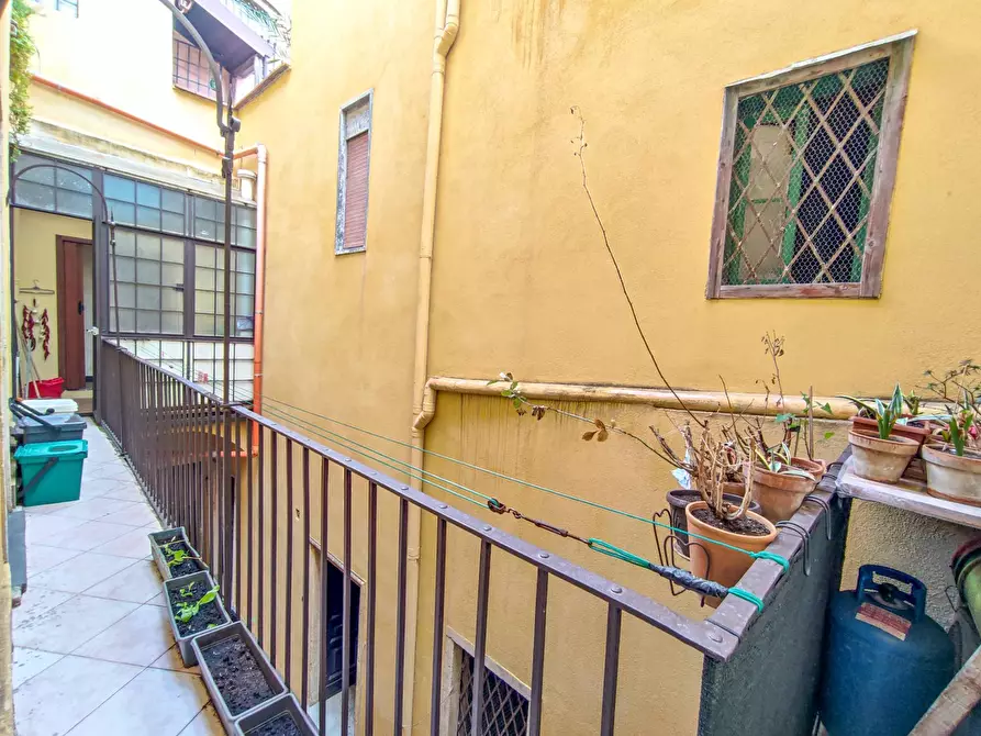 Immagine 25 di Appartamento in vendita  in Piazza Manganelli snc a Catania