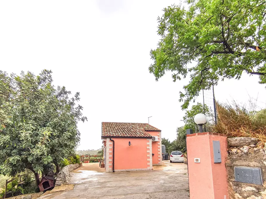Immagine 3 di Villa in vendita  in Via villa Barco snc a Modica