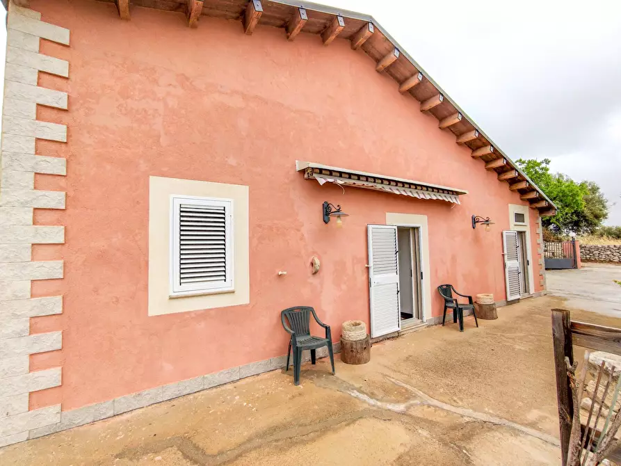 Immagine 43 di Villa in vendita  in Via villa Barco snc a Modica