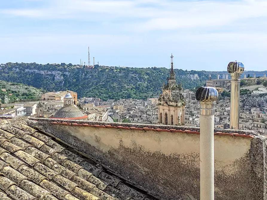 Immagine 35 di Villa in vendita  in Corso Regina Margherita snc a Modica