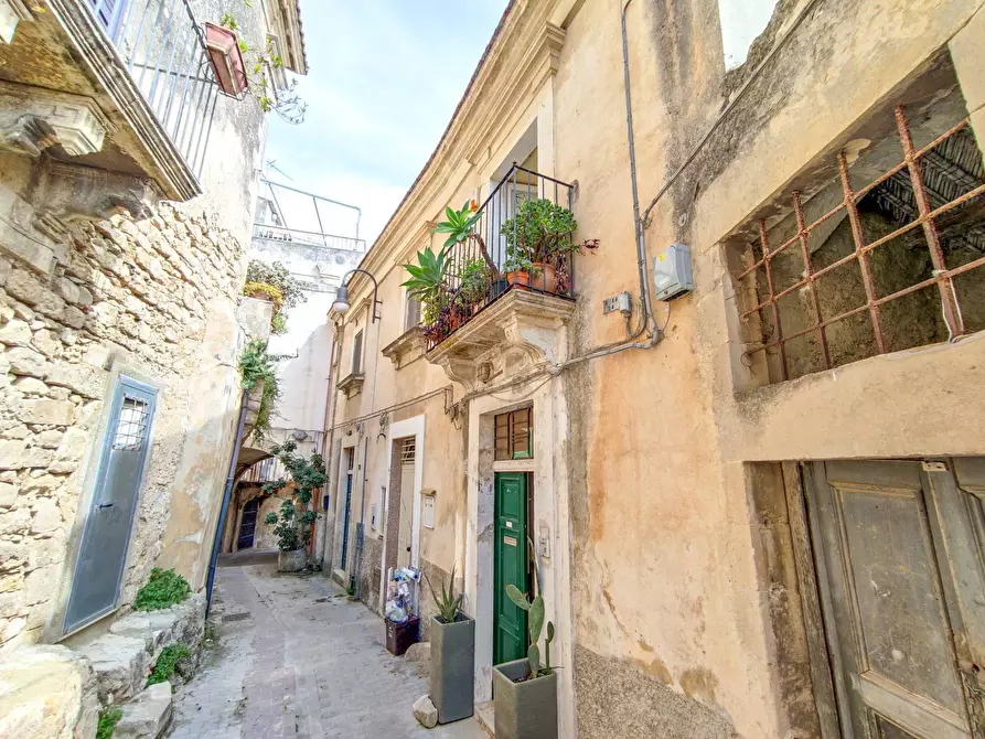 Immagine 37 di Villa in vendita  in Corso Regina Margherita snc a Modica