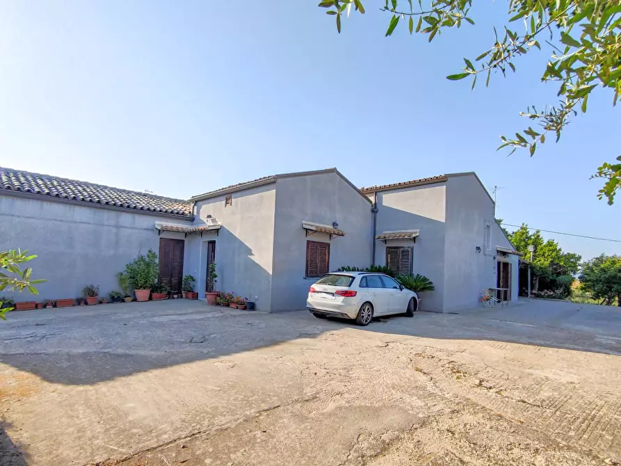 Immagine 44 di Villa in vendita  in Via Vanella 182 snc a Modica
