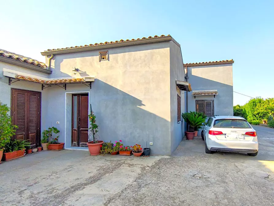Immagine 3 di Villa in vendita  in Via Vanella 182 snc a Modica