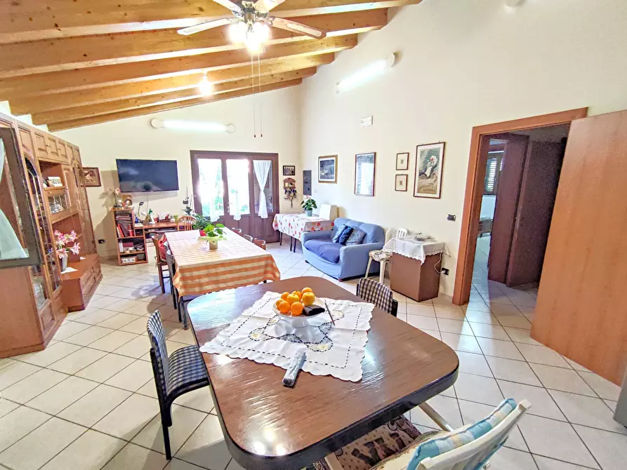 Immagine 10 di Villa in vendita  in Via Vanella 182 snc a Modica