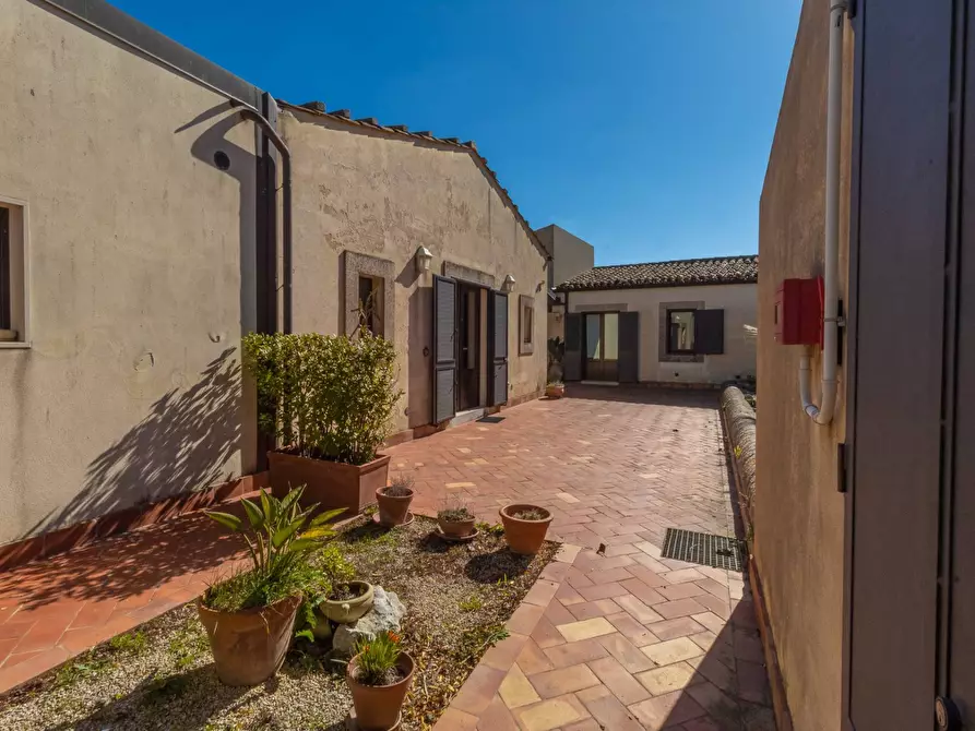 Immagine 40 di Villa in vendita  in strada provinciale 24 noto snc a Noto