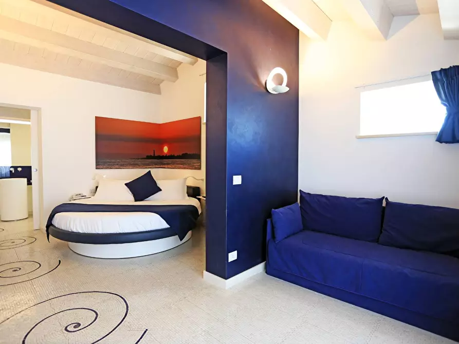 Immagine 19 di Villa in vendita  in Via Marina snc a Scicli