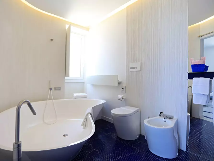 Immagine 30 di Villa in vendita  in Via Marina snc a Scicli