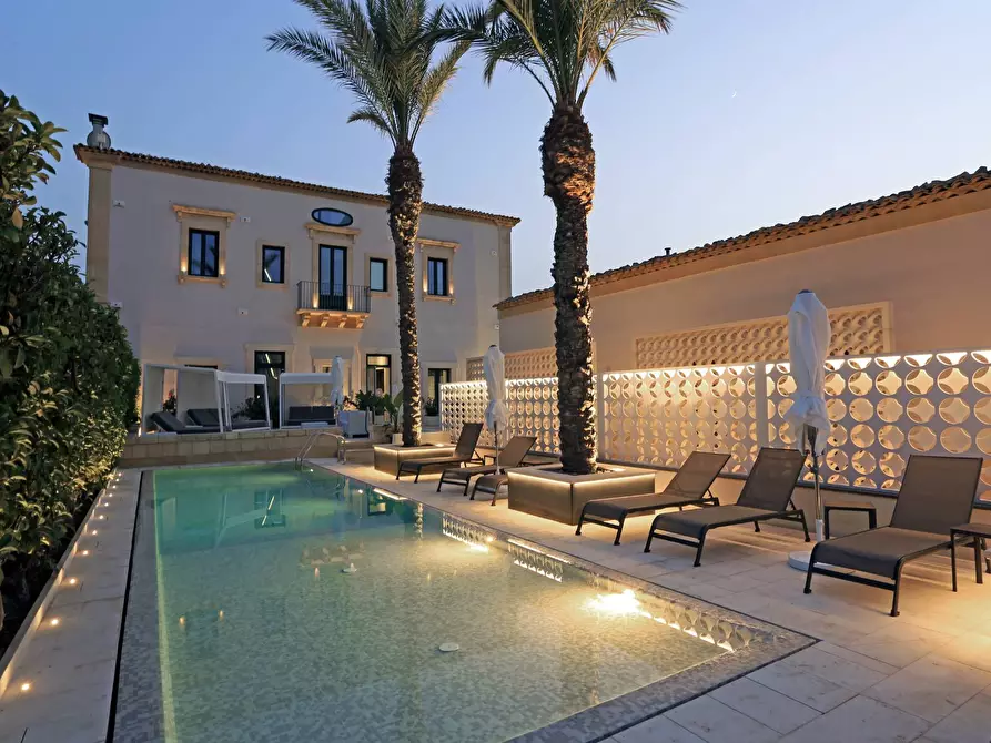 Immagine 2 di Villa in vendita  in Via Marina snc a Scicli