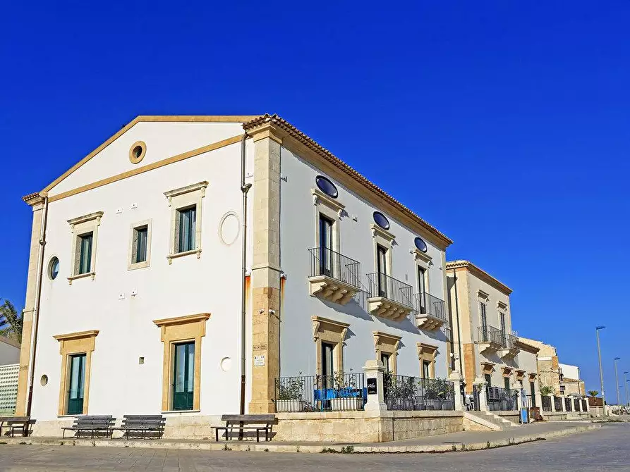 Immagine 39 di Villa in vendita  in Via Marina snc a Scicli