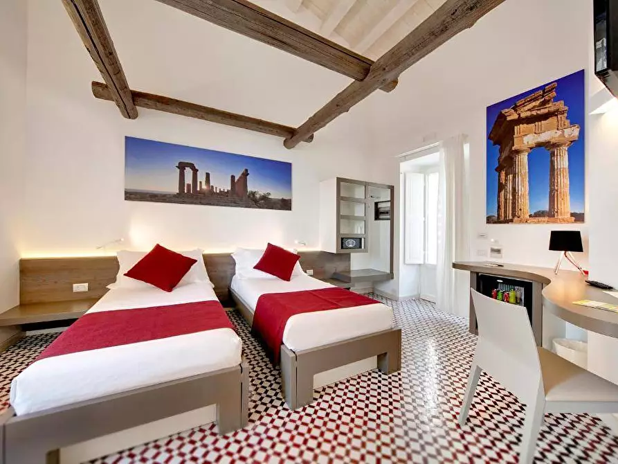 Immagine 33 di Villa in vendita  in Via Marina snc a Scicli