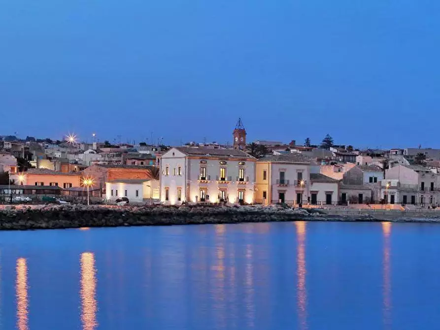 Immagine 38 di Villa in vendita  in Via Marina snc a Scicli