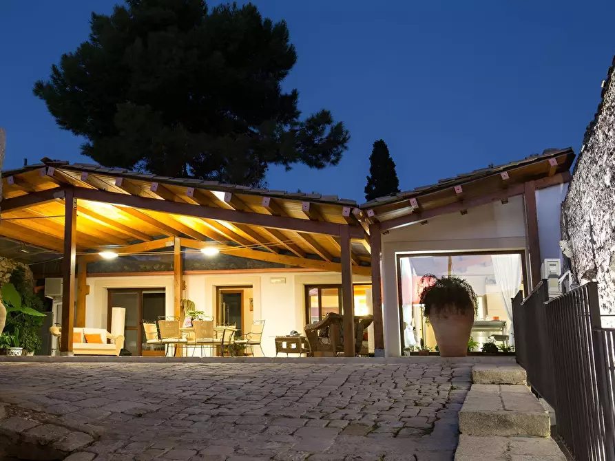Immagine 4 di Rustico / casale in vendita  in Contrada Tresauro snc a Ragusa