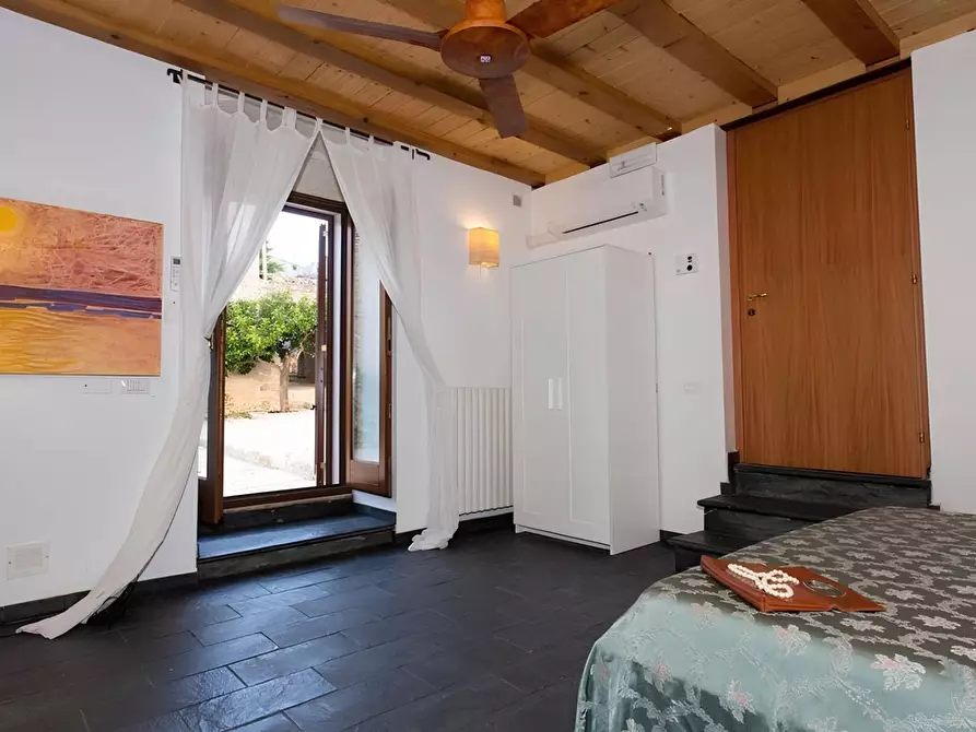 Immagine 21 di Rustico / casale in vendita  in Contrada Tresauro snc a Ragusa