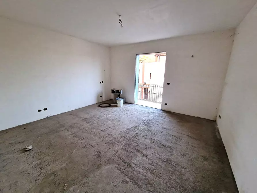 Immagine 16 di Villa in vendita  in via padre pio snc a Gravina Di Catania