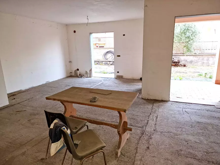 Immagine 8 di Villa in vendita  in via padre pio snc a Gravina Di Catania