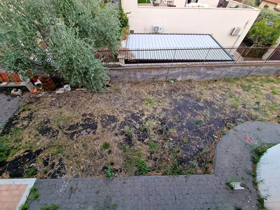 Immagine 11 di Villa in vendita  in via padre pio snc a Gravina Di Catania