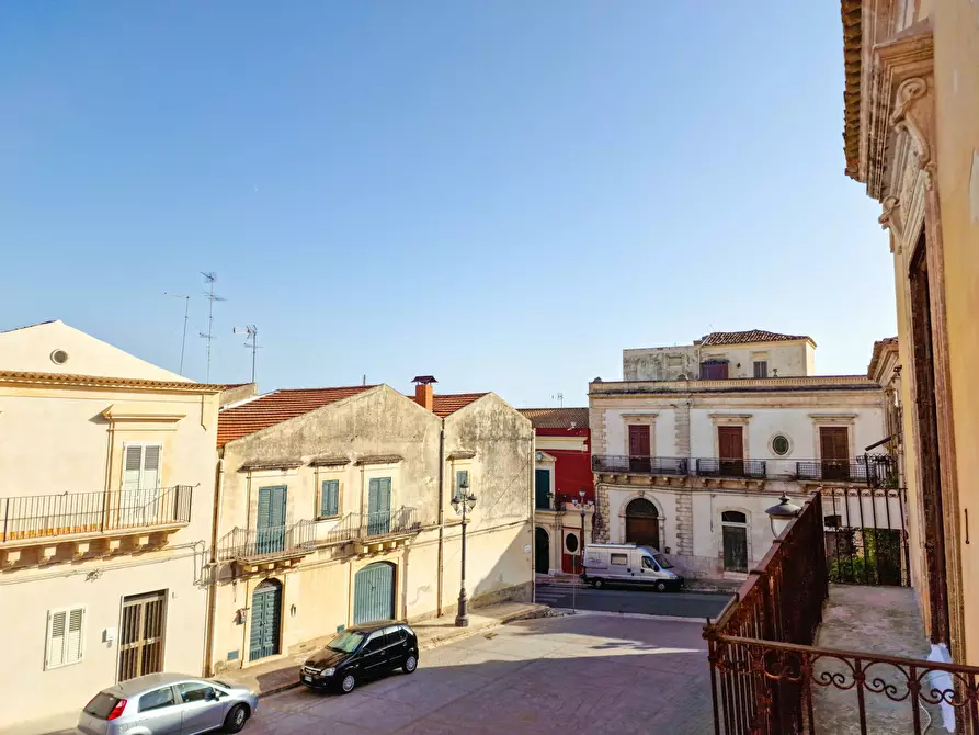 Immagine 11 di Villa in vendita  in Piazza Sant' Antonio snc a Ispica