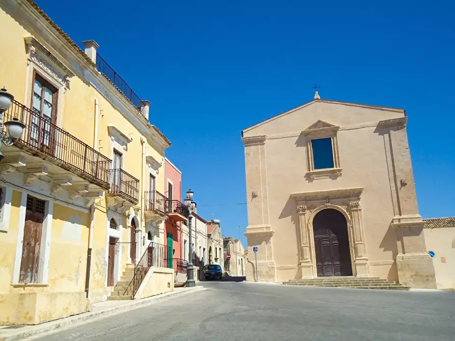 Immagine 43 di Villa in vendita  in Piazza Sant' Antonio snc a Ispica