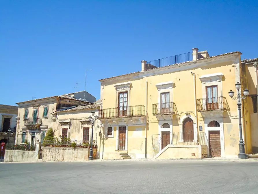 Immagine 2 di Villa in vendita  in Piazza Sant' Antonio snc a Ispica