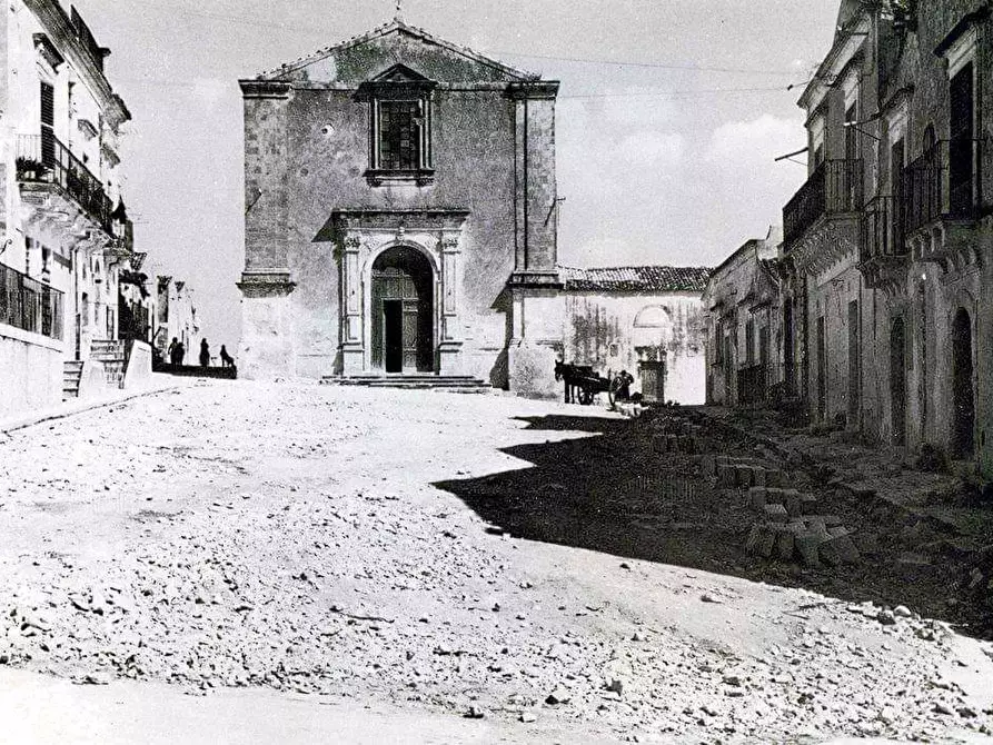 Immagine 48 di Villa in vendita  in Piazza Sant' Antonio snc a Ispica