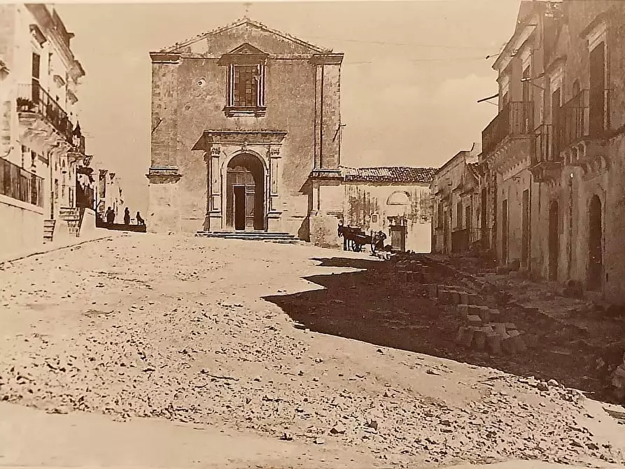 Immagine 44 di Villa in vendita  in Piazza Sant' Antonio snc a Ispica