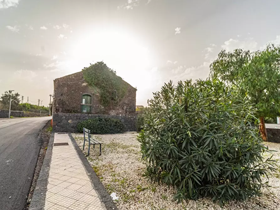 Immagine 18 di Rustico / casale in vendita  in Via Spirito Santo snc a Aci Sant'antonio