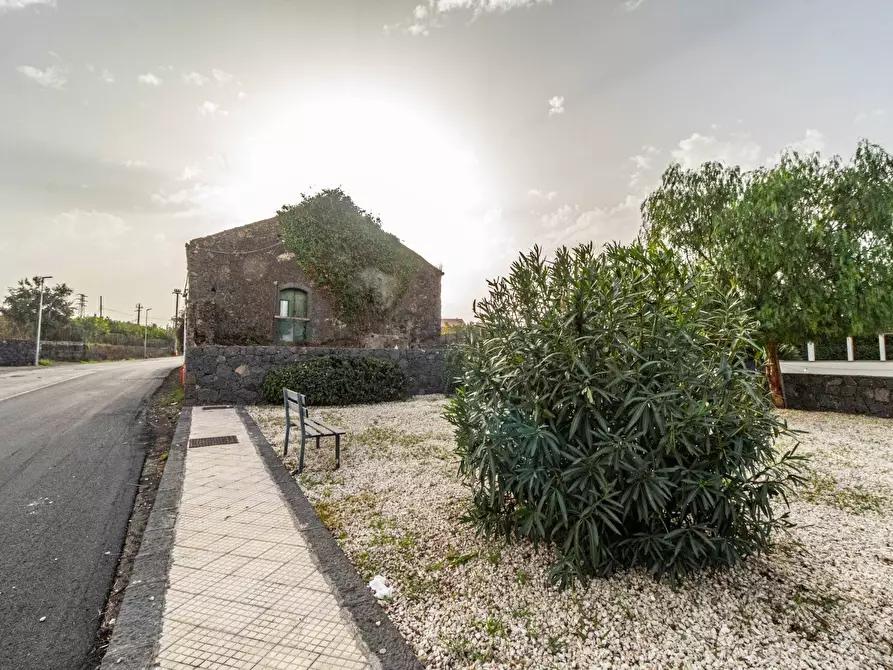 Immagine 2 di Rustico / casale in vendita  in Via Spirito Santo snc a Aci Sant'antonio