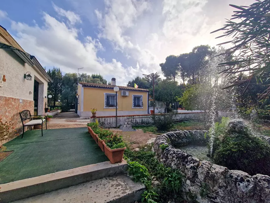 Immagine 3 di Villa in vendita  in Menghisi snc a Noto