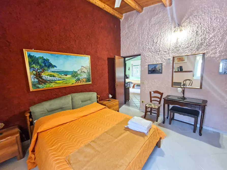 Immagine 18 di Villa in vendita  in Menghisi snc a Noto