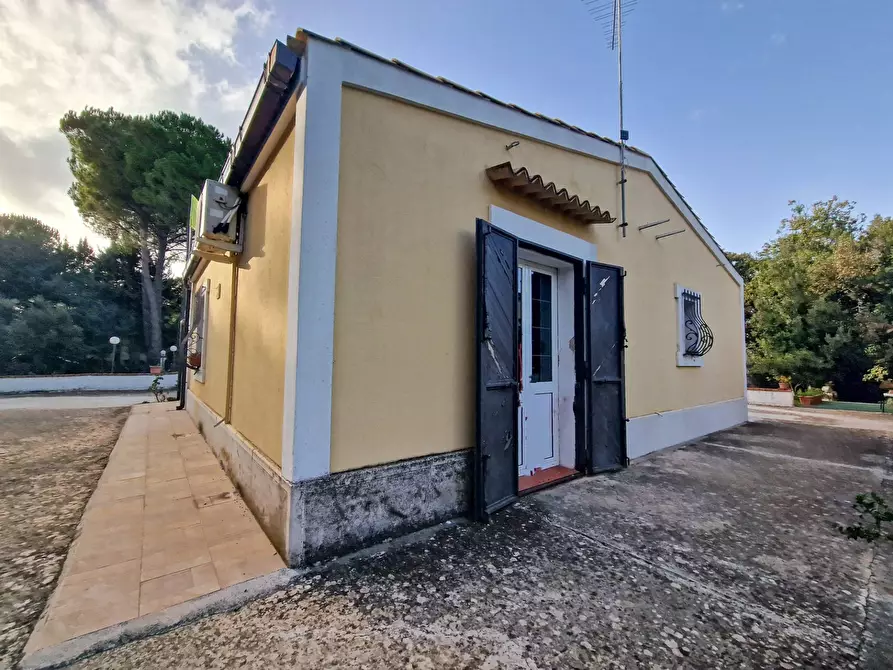 Immagine 6 di Villa in vendita  in Menghisi snc a Noto