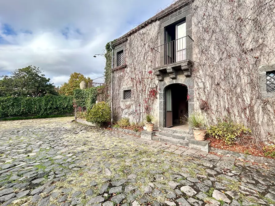 Immagine 5 di Villa in vendita  in via giuseppe garibaldi snc a Viagrande