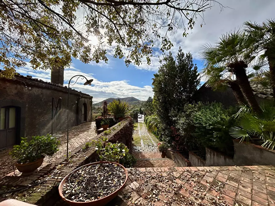 Immagine 51 di Villa in vendita  in via giuseppe garibaldi snc a Viagrande