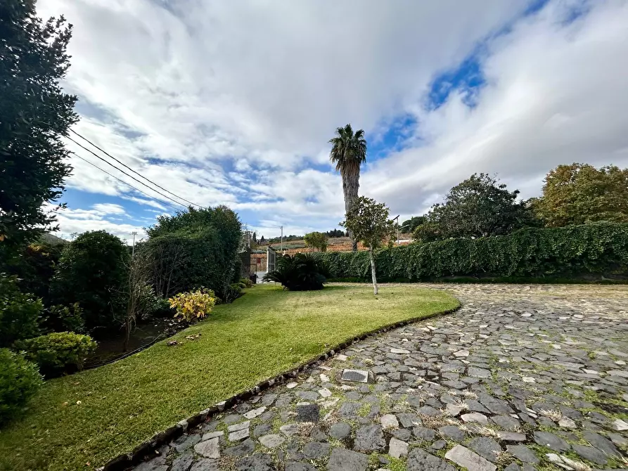 Immagine 63 di Villa in vendita  in via giuseppe garibaldi snc a Viagrande