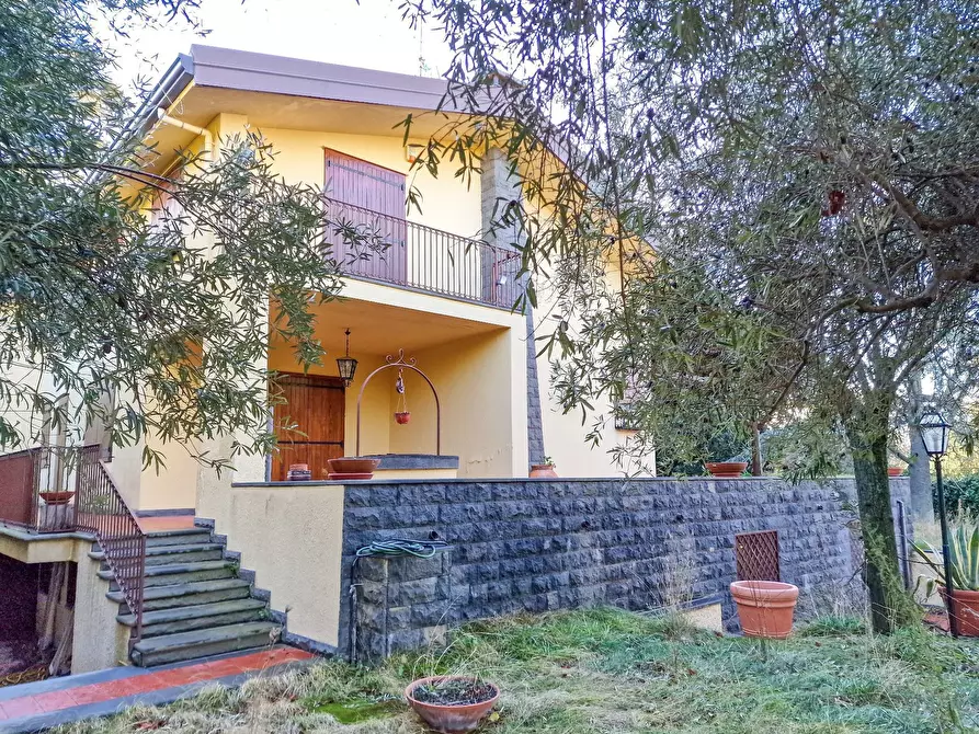 Immagine 66 di Villa in affitto  in Via Ugo Foscolo snc a Gravina Di Catania