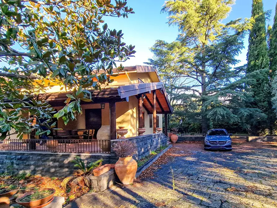 Immagine 3 di Villa in affitto  in Via Ugo Foscolo snc a Gravina Di Catania