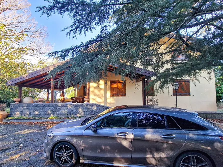 Immagine 63 di Villa in affitto  in Via Ugo Foscolo snc a Gravina Di Catania