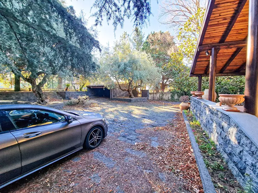 Immagine 62 di Villa in affitto  in Via Ugo Foscolo snc a Gravina Di Catania