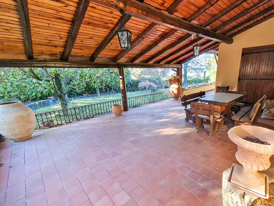 Immagine 57 di Villa in affitto  in Via Ugo Foscolo snc a Gravina Di Catania