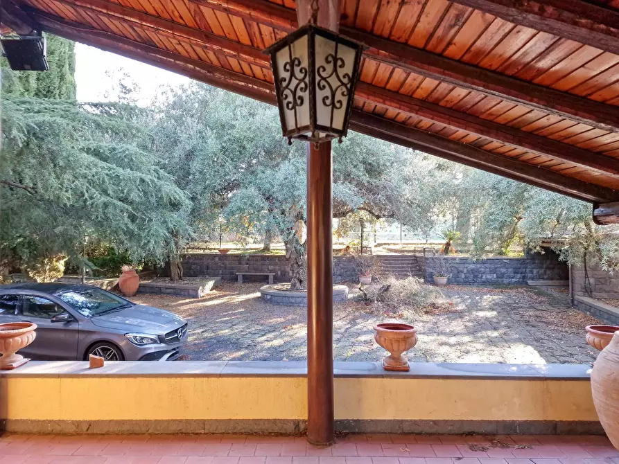 Immagine 49 di Villa in affitto  in Via Ugo Foscolo snc a Gravina Di Catania