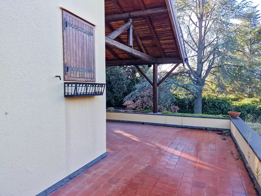 Immagine 54 di Villa in affitto  in Via Ugo Foscolo snc a Gravina Di Catania