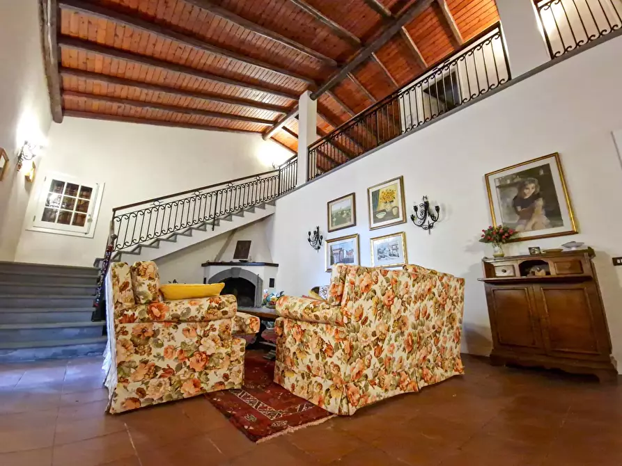 Immagine 11 di Villa in affitto  in Via Ugo Foscolo snc a Gravina Di Catania